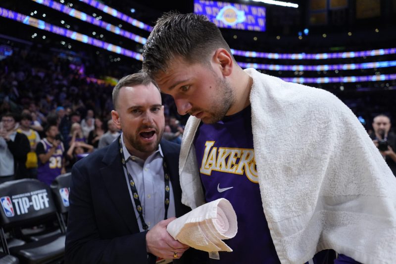 Who will Lakers turn to on offense now that Doncic and LeBron are out?