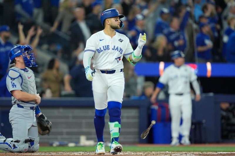 Who are the best 2026 MLB free agents still available?