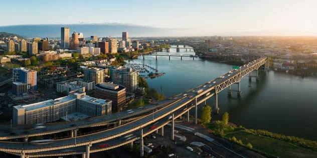 Oregon Broker Sentenced In $14 Million Business Bank Fraud…